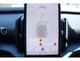 Volvo EX30 Single Motor Extended Range Plus 69 kWh | Apple Carplay/ Android Auto | Elektrisch verstelbare voorstoelen | Voorstoelen verwarmd | Stuurwiel verwarmd | Electronic climate control | 19" Lichtmetalen velgen | Parkeersensoren voor + achter | Warmtepomp |