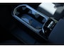 Volvo EX30 Single Motor Extended Range Plus 69 kWh | Apple Carplay/ Android Auto | Elektrisch verstelbare voorstoelen | Voorstoelen verwarmd | Stuurwiel verwarmd | Electronic climate control | 19" Lichtmetalen velgen | Parkeersensoren voor + achter | Warmtepomp |