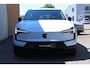 Volvo EX30 Single Motor Extended Range Plus 69 kWh | Apple Carplay/ Android Auto | Elektrisch verstelbare voorstoelen | Voorstoelen verwarmd | Stuurwiel verwarmd | Electronic climate control | 19" Lichtmetalen velgen | Parkeersensoren voor + achter | Warmtepomp |