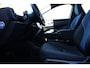 Volvo EX30 Single Motor Extended Range Plus 69 kWh | Apple Carplay/ Android Auto | Elektrisch verstelbare voorstoelen | Voorstoelen verwarmd | Stuurwiel verwarmd | Electronic climate control | 19" Lichtmetalen velgen | Parkeersensoren voor + achter | Warmtepomp |