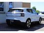 Volvo EX30 Single Motor Extended Range Plus 69 kWh | Apple Carplay/ Android Auto | Elektrisch verstelbare voorstoelen | Voorstoelen verwarmd | Stuurwiel verwarmd | Electronic climate control | 19" Lichtmetalen velgen | Parkeersensoren voor + achter | Warmtepomp |