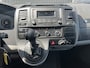Volkswagen Transporter Kombi 2.0 TDI L1H1 9 zitplaatsen Airco Parkeerhulp sensoren achter Cruise control Personenbus Kombi Combi Groepsvervoer Taxi
