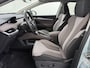 Skoda Enyaq iV 60 First Edition SOH 92% 3-Zone Ecc Adap.Cruise Stoel+Stuurverwarming Elek.Stoel+Memory Camera Apple Camera Android Auto Navi Pdc Keyless advanced Led Matrix Blind Spot Warning Lmv Privacy Glas Lane Assist DAB P-Assist GSM Draadloos laden Dealeronderhouden Origineel Nederlandse Auto