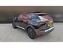 Peugeot e-2008 EV GT Pack 50 kWh | Panorama Dak | Stoelverwarming Voor | Adaptieve Cruise Control | Achteruitrijd Camera | Adaptieve Lane Assist | Keyless Entry | Achteruitrijcamera | Cruise control adaptief met Stop&Go en stuurhulp | Dodehoekdetectie met correctie