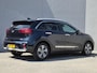 Kia Niro Hybrid 1.6 GDi PHEV ExecutiveLine / SOH 92% / Dealer onderhouden / Fabrieksgarantie tot 04-2028 / Trekhaak vast / JBL Audio Systeem / Trekgewicht 1300 kg / Stuur- Stoel & Achterbank verwarming / Achteruitrijcamera / Stoelventilatie / Adaptief cruise control /