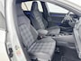Volkswagen Golf 1.4 eHybrid GTE | 18" | LED | Stoel/Stuurverwarming | Navigatie | Carplay | Parkeersensoren V+A | Cruise Control