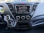 IVECO Daily 35C18H 3.0 Bakwagen met laadklep | Zijdeur | Trekhaak | Dubbel lucht | Navi | Cruisec. | LED