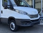IVECO Daily 35C18H 3.0 Bakwagen met laadklep | Zijdeur | Trekhaak | Dubbel lucht | Navi | Cruisec. | LED