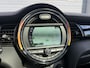 MINI Cooper 5-Deurs 1.5 Chili | Panoramadak | Navigatie | Parkeersensoren | Stoelverwarming | Climate Control |