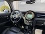 MINI Cooper 5-Deurs 1.5 Chili | Panoramadak | Navigatie | Parkeersensoren | Stoelverwarming | Climate Control |