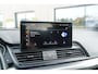 Audi Q5 55 TFSI e S edition | Head-Up | Matrix LED | Adaptieve cruise control | 2 x S-Line | Ambiance verlichting | Parkeercamera | Stoelverwarming | 3-zone climate control | Keyless | Stuurwielverwarming |