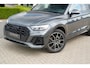 Audi Q5 55 TFSI e S edition | Head-Up | Matrix LED | Adaptieve cruise control | 2 x S-Line | Ambiance verlichting | Parkeercamera | Stoelverwarming | 3-zone climate control | Keyless | Stuurwielverwarming |