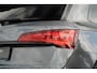 Audi Q5 55 TFSI e S edition | SOH 98% | Head-Up | Matrix LED | Adaptieve cruise control | 2 x S-Line | Ambiance verlichting | Parkeercamera | Stoelverwarming | 3-zone climate control | Keyless | Stuurwielverwarming |
