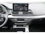 Audi Q5 55 TFSI e S edition | SOH 98% | Head-Up | Matrix LED | Adaptieve cruise control | 2 x S-Line | Ambiance verlichting | Parkeercamera | Stoelverwarming | 3-zone climate control | Keyless | Stuurwielverwarming |