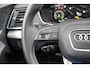 Audi Q5 55 TFSI e S edition | Head-Up | Matrix LED | Adaptieve cruise control | 2 x S-Line | Ambiance verlichting | Parkeercamera | Stoelverwarming | 3-zone climate control | Keyless | Stuurwielverwarming |