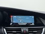 Alfa Romeo Giulia 2.0T | automaat | Climate control | Navigatie | Half-Leder | LMV | Parkeer sensoren | Xenon |