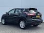 Nissan Qashqai 1.6 N-Connecta / Navigatie / Trekhaak (1500KG trekgewicht) / Stoelverwarming /