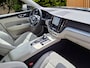 Volvo XC60 2.0 T6 Plug-in hybrid AWD Core Bright | Trekhaak | Panoramadak | Pilot Assist | Stoelverwarming