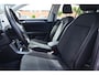 Volkswagen T-Roc 1.5 TSI Style 150PK TREKHAAK|AUTOMAAT | Achteruitrijcamera standaard | Airco (automatisch) | Stuurwiel verwarmd