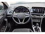 Volkswagen T-Roc 1.5 TSI Style 150PK TREKHAAK|AUTOMAAT | Achteruitrijcamera standaard | Airco (automatisch) | Stuurwiel verwarmd