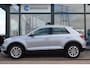 Volkswagen T-Roc 1.5 TSI Style 150PK TREKHAAK|AUTOMAAT | Achteruitrijcamera standaard | Airco (automatisch) | Stuurwiel verwarmd