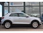 Volkswagen T-Roc 1.5 TSI Style 150PK TREKHAAK|AUTOMAAT | Achteruitrijcamera standaard | Airco (automatisch) | Stuurwiel verwarmd