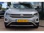 Volkswagen T-Roc 1.5 TSI Style 150PK TREKHAAK|AUTOMAAT | Achteruitrijcamera standaard | Airco (automatisch) | Stuurwiel verwarmd