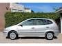 Nissan Almera Tino 1.8 Acenta | Automaat | Achteruitrijcamera | NIEUWE APK