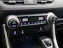 Toyota RAV4 2.5 Plug-in Hybrid AWD Style | Trekhaak afneembaar - 1500KG trekgewicht | JBL | dodehoek detectie | Stoel+stuurverwarming | Parkeersensoren voor+achter | Elektrische achterklep |