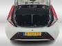 Toyota Aygo 1.0 VVT-i x-play 1e-Eig. & Dealer-Onderh. BOVAG-Garantie. NL-Auto.