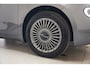 Fiat 500e La Prima 42 kWh 3-Fase [ Navi LED Camera Adapt.cruise Stoelverwarming ]
