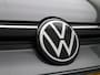 Volkswagen Golf 1.5 eHybrid Life Edition | 17 inch velgen | Automaat | Stoel/stuur verwarming | Achteruitrijcamera | Apple Carplay/Android auto |