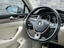 Volkswagen Passat 1.6 TDI HIGHLINE - LEDER - NAVI - AFN. TREKH. - ORG. NL.