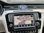 Volkswagen Passat 1.6 TDI HIGHLINE - LEDER - NAVI - AFN. TREKH. - ORG. NL.