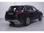 Mercedes-Benz GLC 300e 4-matic GLC 300 e 4MATIC AT mit EQ Hybrid Tech AMG-pakket private-glas LED-verlichting 360-Camera wegklapbare-trekhaak allu-dakrails electrische achterklep ACC electrisch bedienbare voorstoelen met memo APPLE-Carplay Navigatie DAB-ontvangst lederen/alcantara bekleding sfeerverlichting v