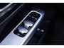 Mercedes-Benz GLC 300e 4-matic GLC 300 e 4MATIC AT mit EQ Hybrid Tech AMG-pakket private-glas LED-verlichting 360-Camera wegklapbare-trekhaak allu-dakrails electrische achterklep ACC electrisch bedienbare voorstoelen met memo APPLE-Carplay Navigatie DAB-ontvangst lederen/alcantara bekleding sfeerverlichting v