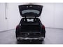 Mercedes-Benz GLC 300e 4-matic GLC 300 e 4MATIC AT mit EQ Hybrid Tech AMG-pakket private-glas LED-verlichting 360-Camera wegklapbare-trekhaak allu-dakrails electrische achterklep ACC electrisch bedienbare voorstoelen met memo APPLE-Carplay Navigatie DAB-ontvangst lederen/alcantara bekleding sfeerverlichting v