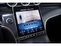 Mercedes-Benz GLC 300e 4-matic GLC 300 e 4MATIC AT mit EQ Hybrid Tech AMG-pakket private-glas LED-verlichting 360-Camera wegklapbare-trekhaak allu-dakrails electrische achterklep ACC electrisch bedienbare voorstoelen met memo APPLE-Carplay Navigatie DAB-ontvangst lederen/alcantara bekleding sfeerverlichting v