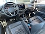Volkswagen T-Roc 1.5 TSI R-Line / AUTOMAAT/ TREKHAAK/ LEER/ 2x R-LINE/ KEYLESS/ DIGITAL DASH/ APP-CONNECT/ DAB/ CLIMATE/ STOELVERWARMING/ PARK. SENSOREN + CAMERA/ NAVI/ 19" LMV