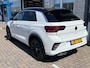 Volkswagen T-Roc 1.5 TSI R-Line / AUTOMAAT/ TREKHAAK/ LEER/ 2x R-LINE/ KEYLESS/ DIGITAL DASH/ APP-CONNECT/ DAB/ CLIMATE/ STOELVERWARMING/ PARK. SENSOREN + CAMERA/ NAVI/ 19" LMV