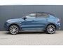 Lynk & Co 01 1.5 | incl. 12 maanden garantie | Black pack | 360 Camera | Virtuele cockpit | Ambiance verlichting | Stoelverwarming | 20 inch velgen | LED koplampen | Adaptieve cruise control | Hoge instap | Plug in hybride