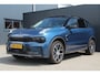 Lynk & Co 01 1.5 | incl. 12 maanden garantie | Black pack | 360 Camera | Virtuele cockpit | Ambiance verlichting | Stoelverwarming | 20 inch velgen | LED koplampen | Adaptieve cruise control | Hoge instap | Plug in hybride