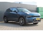 Lynk & Co 01 1.5 | incl. 12 maanden garantie | Black pack | 360 Camera | Virtuele cockpit | Ambiance verlichting | Stoelverwarming | 20 inch velgen | LED koplampen | Adaptieve cruise control | Hoge instap | Plug in hybride