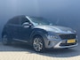 Hyundai Kona 1.6 GDI HEV Premium All Season Banden | Elektrisch Verstelbare Stoelen | Lederen Bekleding | Adaptive Cruise Control | Achteruitrijcamera | Led | Stoel & Stuurverwarming | 18 Inch Lichtmetalen Velgen