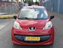 Peugeot 107 1.0-12V XR Inruilauto’s tegen vaste prijzen. Voor meer info: 0638140850 Bij de verkoop van gebruikte voertuigen door CD-Cars wordt geen standaard garantie verstrekt. De koper aanvaardt het voertuig in de staat waarin het zich bevindt op het moment van aankoop