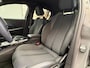 Peugeot 208 GT | Elektrische parkeerrem | Extra getinte achterste zijruiten en achterruit | Extra getinte achterste zijruiten en achterruit