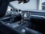 Volvo V60 2.0 T8 Recharge AWD Dark R-Design - Pano l HUD l Memory l Hkardon