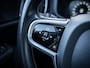 Volvo V60 2.0 T8 Recharge AWD Dark R-Design - Pano l HUD l Memory l Hkardon