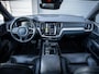 Volvo V60 2.0 T8 Recharge AWD Dark R-Design - Pano l HUD l Memory l Hkardon