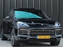 Porsche Cayenne 3.0 E-Hybrid NL-Auto | Panoramadak | Bose | 360 Camera | Soft Close | Sport Chrono | 14-Wegs Memory Seats | Ambiance Interieur | Luchtvering | Stoelverwarming |